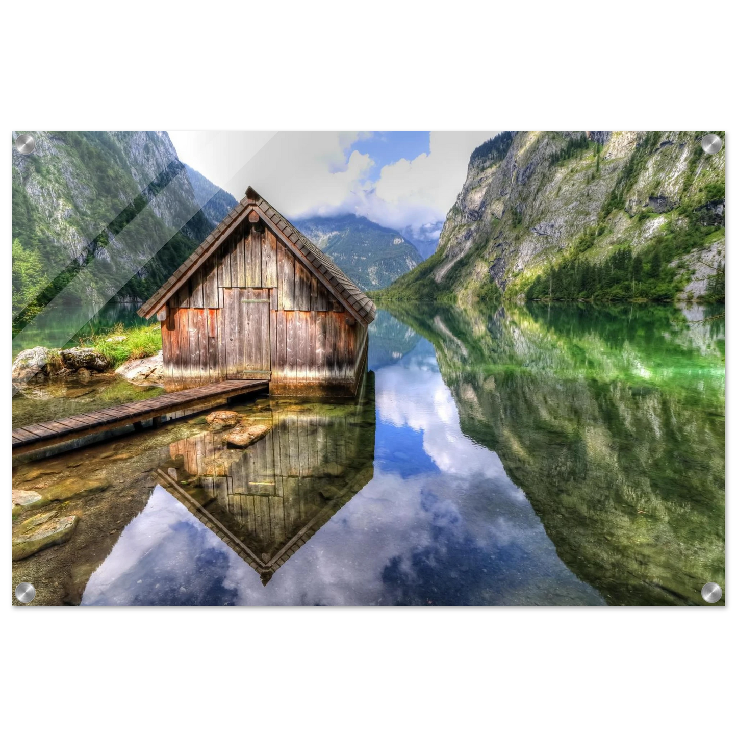 Wandbild bergschutzhuette am see ein idyllisches refugium fuer ihre wanddekoration