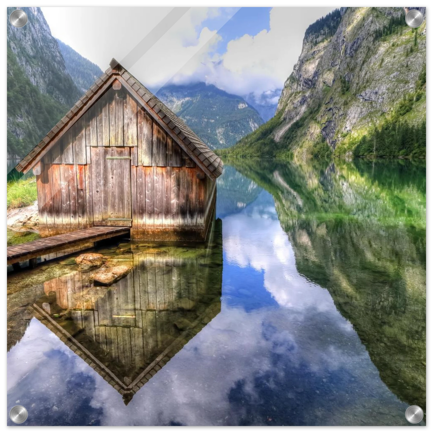 Wandbild bergschutzhuette am see ein idyllisches refugium fuer ihre wanddekoration