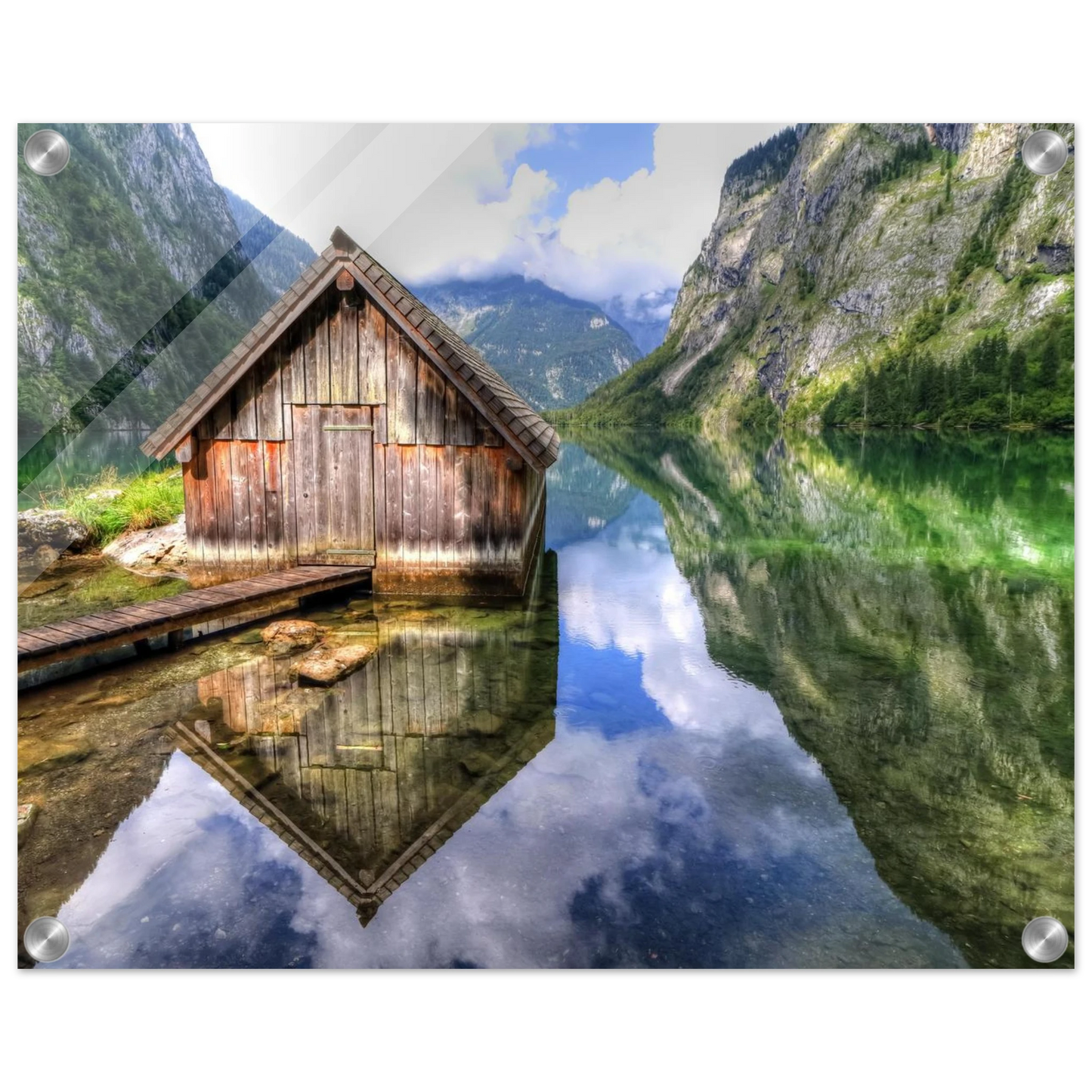Wandbild bergschutzhuette am see ein idyllisches refugium fuer ihre wanddekoration