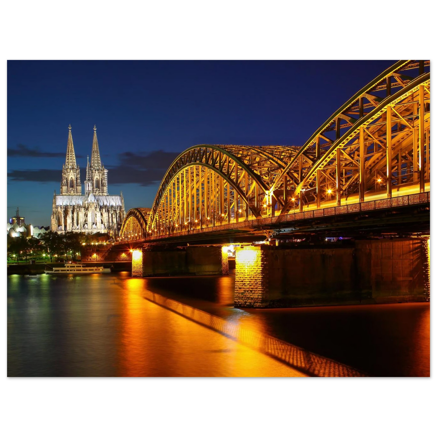 Wandbild koelner dom hohenzollernbruecke bei nacht majestaetisches stadtnachtlicht in verschiedenen groessen