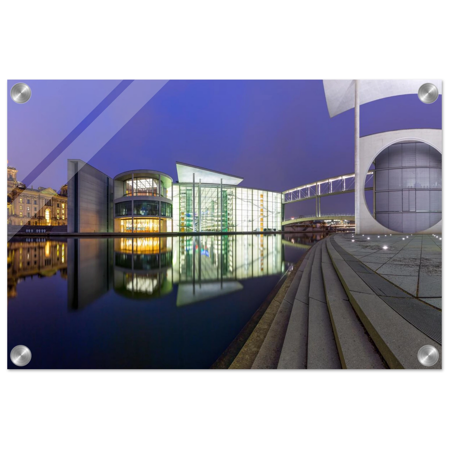 Wandbild berlin impression bei nacht leuchtende architektur als kunstdruck