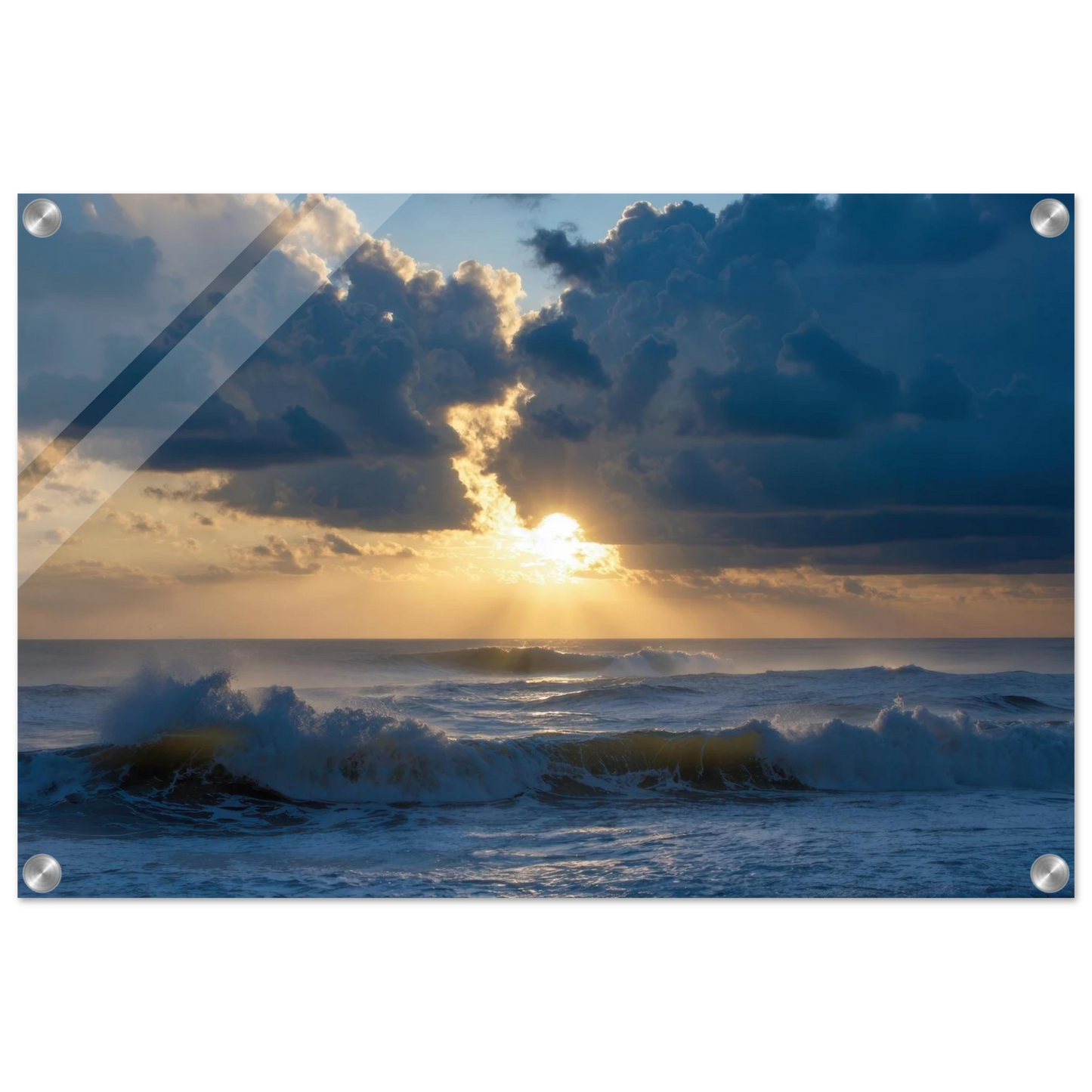 Wandbild dramatischer sonnenuntergang ueber stuermischer see lebendige wolken goldstrahlen fuer ihre wand