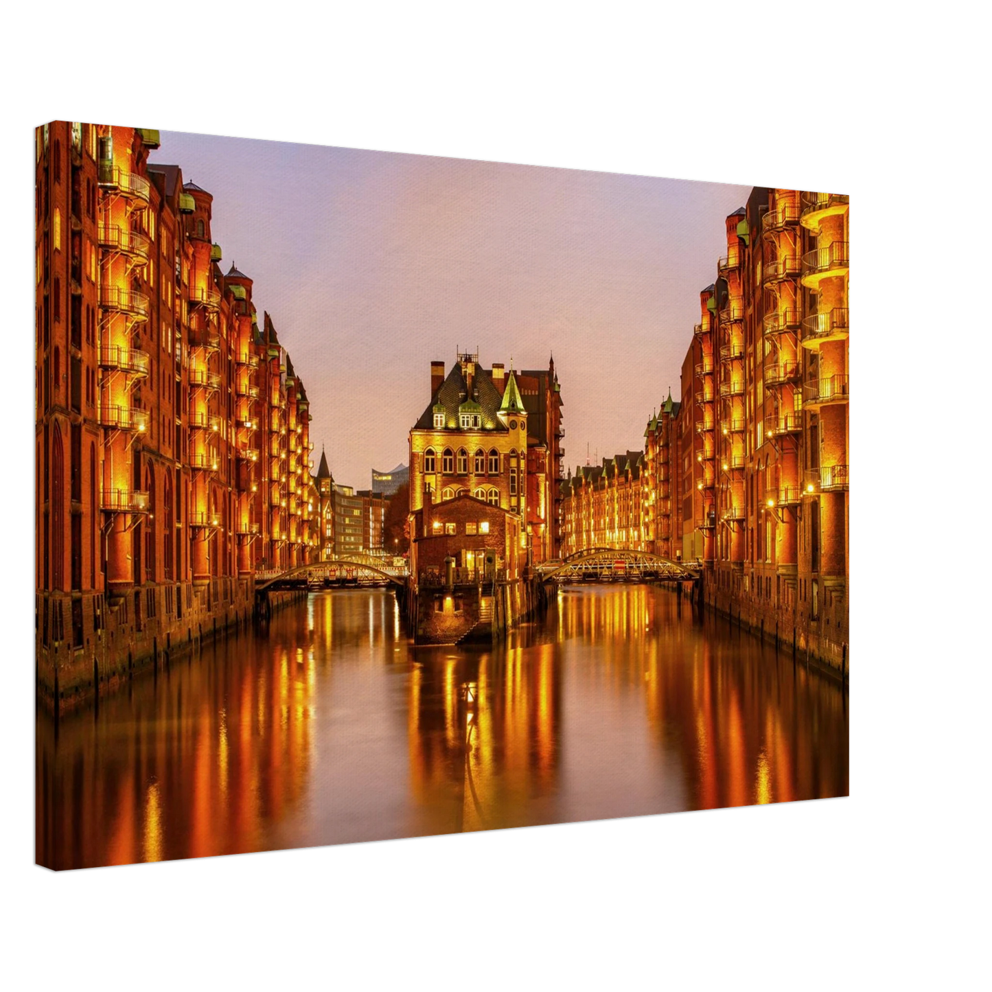 Wandbild speicherstadt hamburg bei daemmerung atmosphaerisches stadtbild als kunstdruck in ihrer wunschgroesse