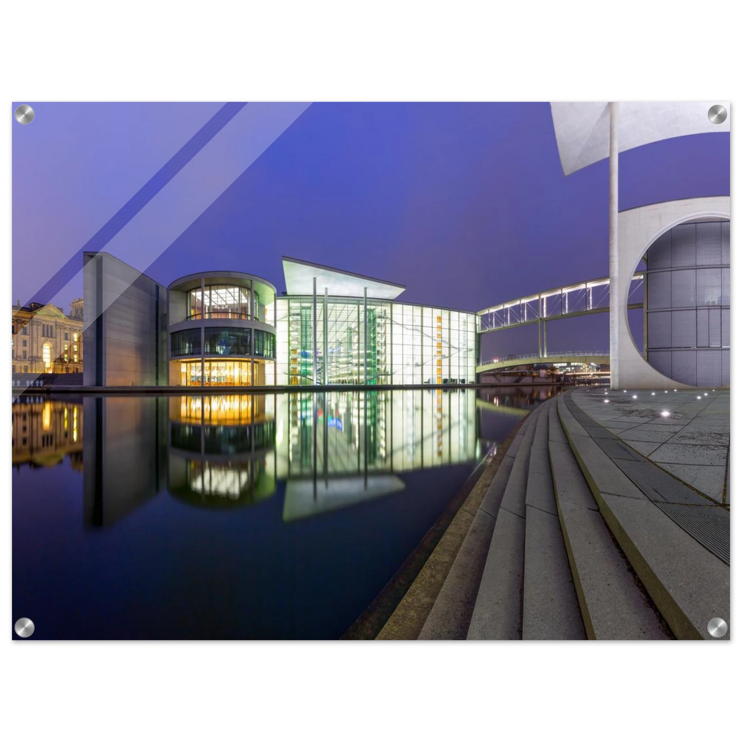 Wandbild berlin impression bei nacht leuchtende architektur als kunstdruck