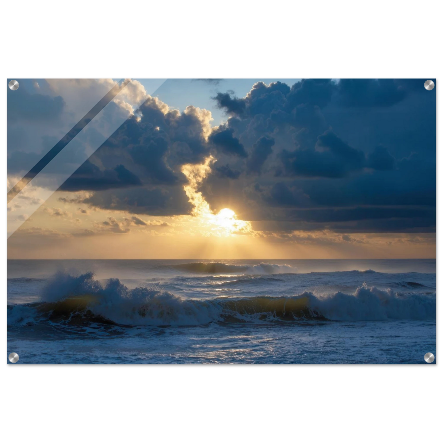 Wandbild dramatischer sonnenuntergang ueber stuermischer see lebendige wolken goldstrahlen fuer ihre wand