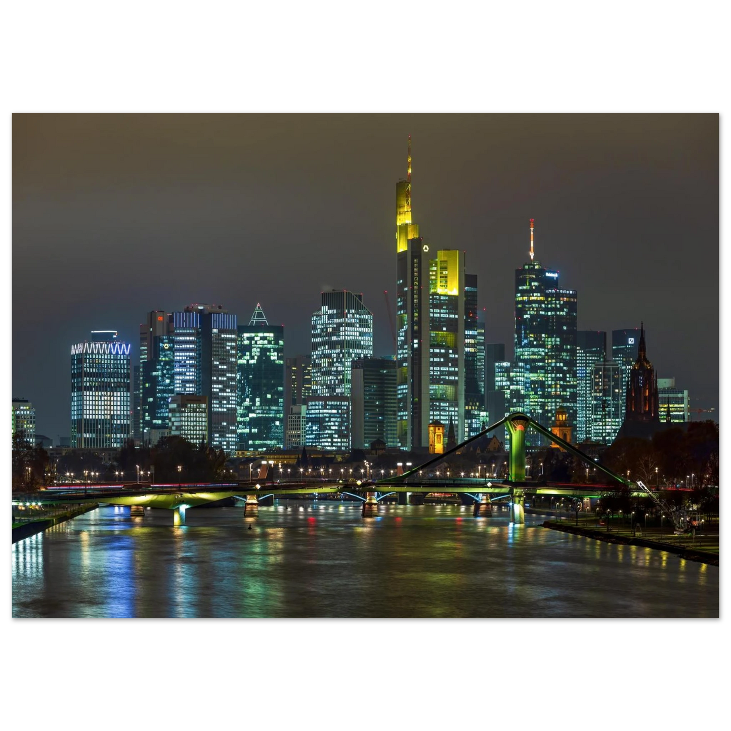 Wandbild frankfurt skyline bei nacht lebendige stadtlandschaft fuer ihr zuhause in vielen groessen
