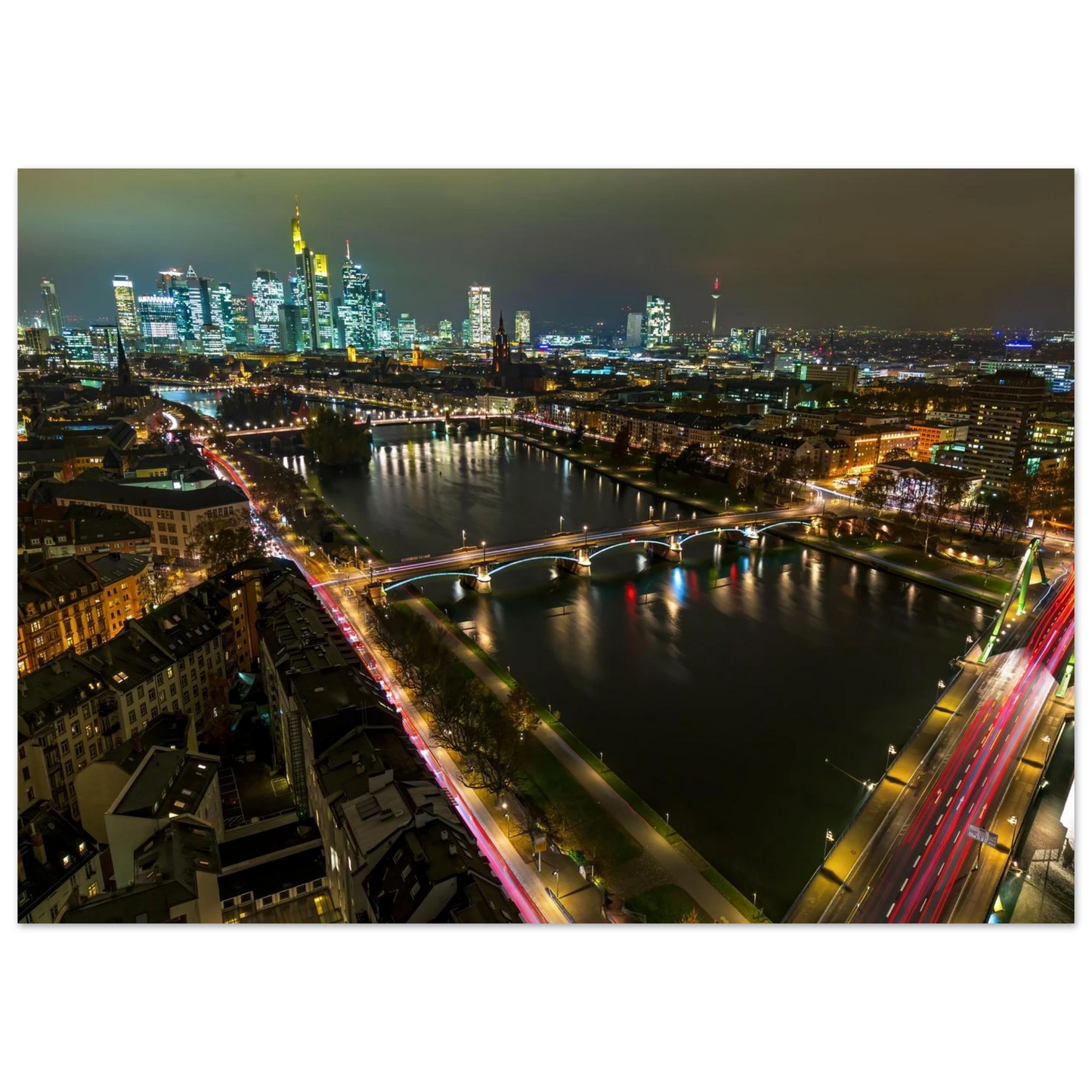 Wandbild frankfurt bei nacht pulsierende stadtansicht mit lichtspuren