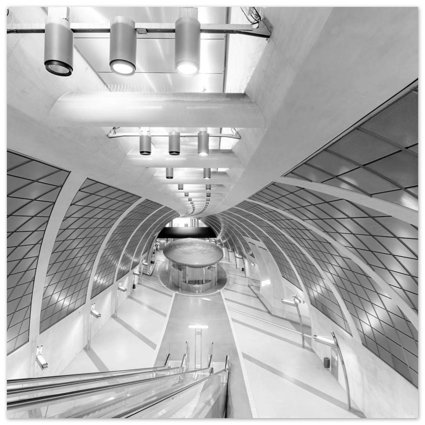 Wandbild futuristische u bahn station moderne architektur in schwarz weiss als wandkunst
