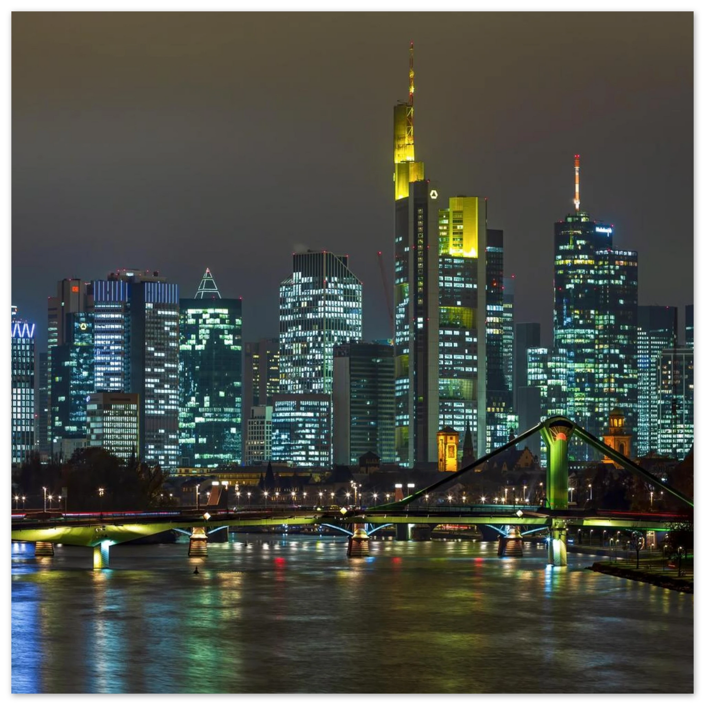 Wandbild frankfurt skyline bei nacht lebendige stadtlandschaft fuer ihr zuhause in vielen groessen