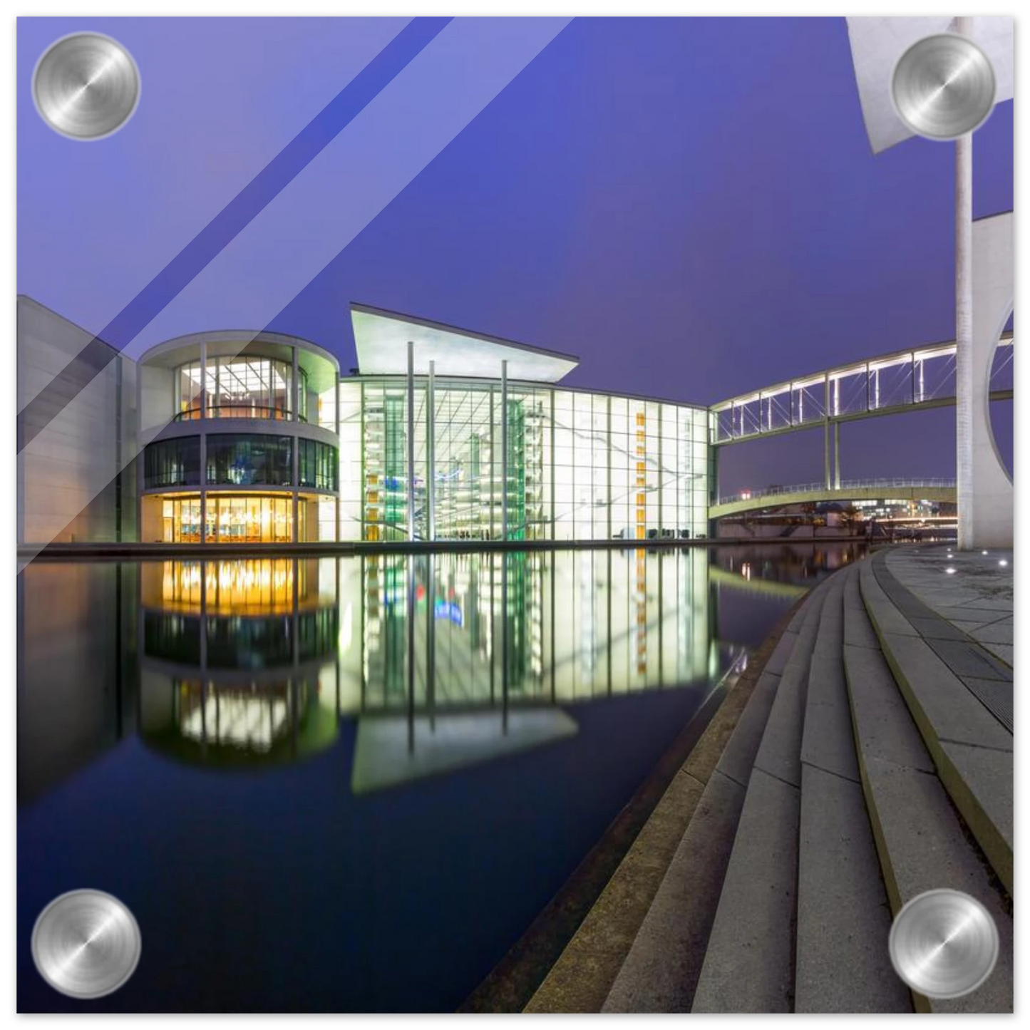 Wandbild berlin impression bei nacht leuchtende architektur als kunstdruck