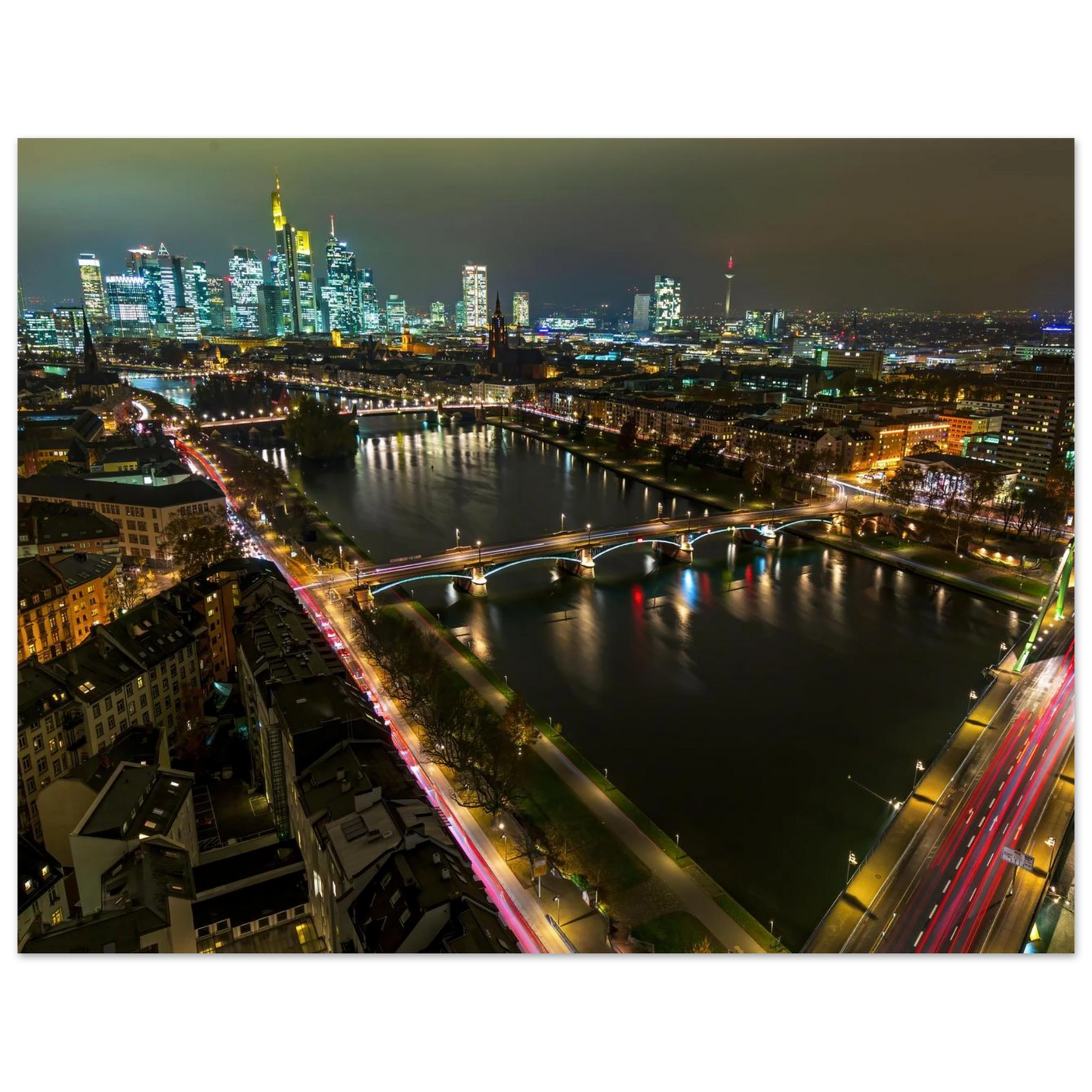 Wandbild frankfurt bei nacht pulsierende stadtansicht mit lichtspuren