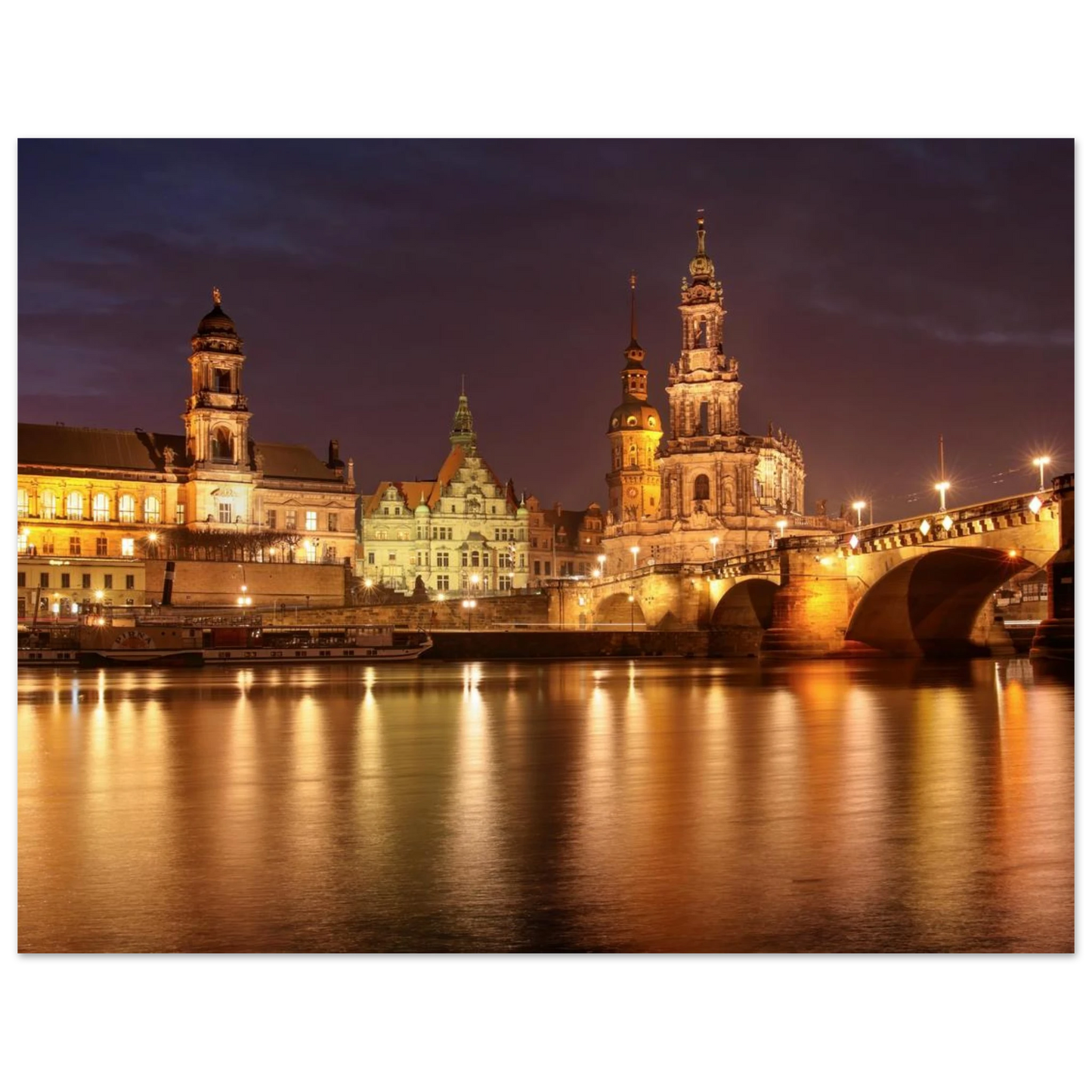 Wandbild dresden elbufer bei nacht ein malerisches stadtbild mit bruecken und gebaeuden erhaeltlich in vielen groessen