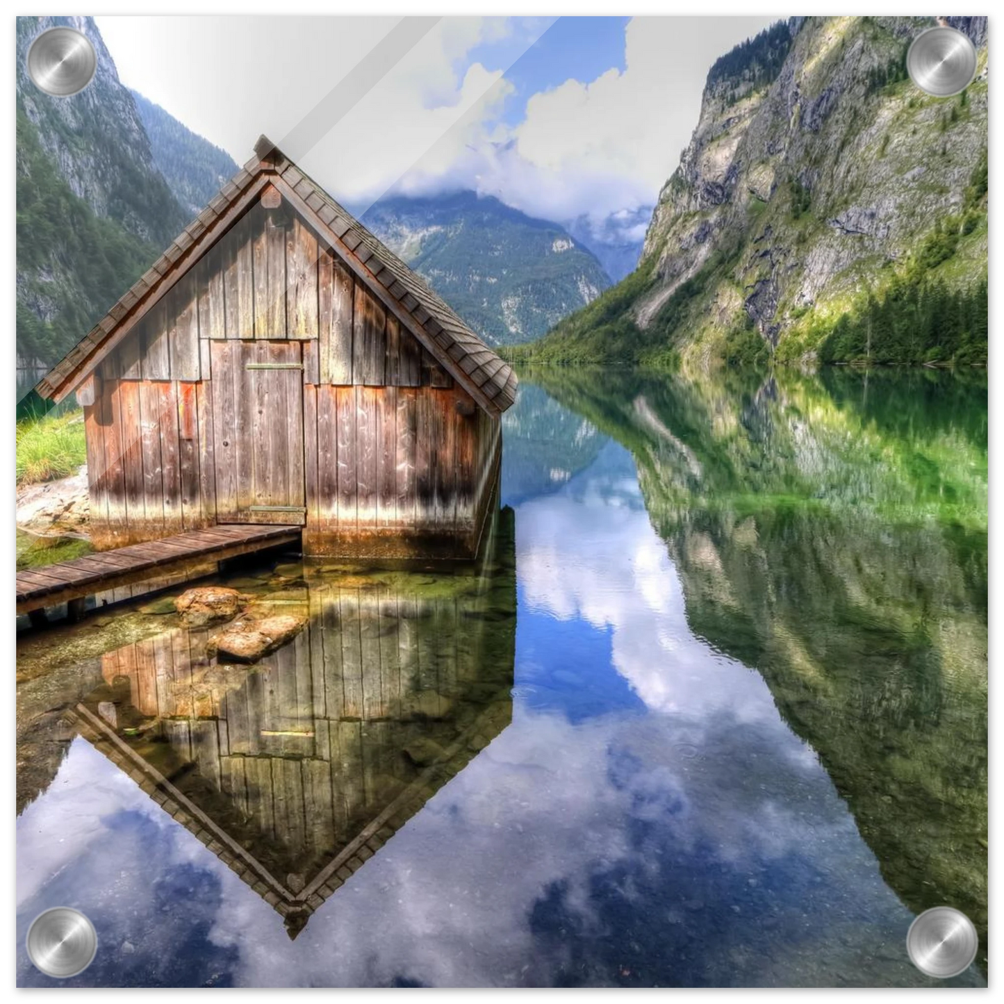 Wandbild bergschutzhuette am see ein idyllisches refugium fuer ihre wanddekoration