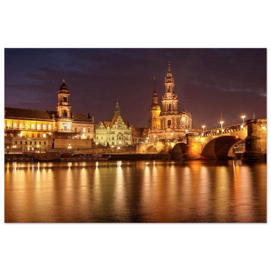 Wandbild dresden elbufer bei nacht ein malerisches stadtbild mit bruecken und gebaeuden erhaeltlich in vielen groessen
