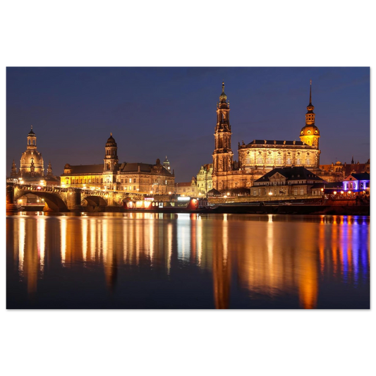 Wandbild dresden bei nacht eine malerische flusslandschaft in leuchtendem gold und azur