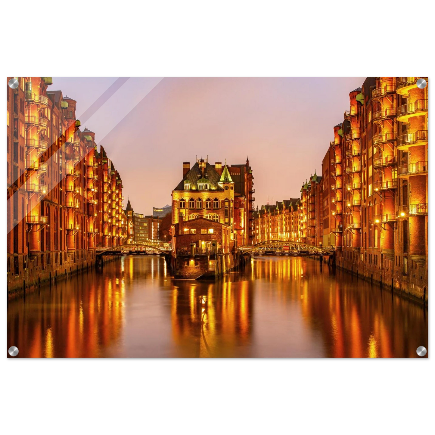 Wandbild speicherstadt hamburg bei daemmerung atmosphaerisches stadtbild als kunstdruck in ihrer wunschgroesse