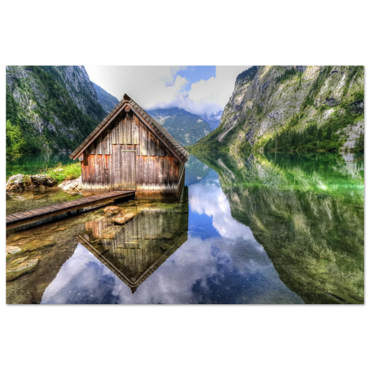 Wandbild bergschutzhuette am see ein idyllisches refugium fuer ihre wanddekoration