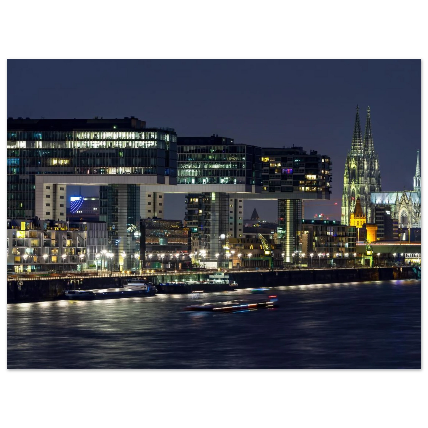 Wandbild koelner skyline bei nacht modernes stadtbild fuer ihr zuhause in vielen groessen