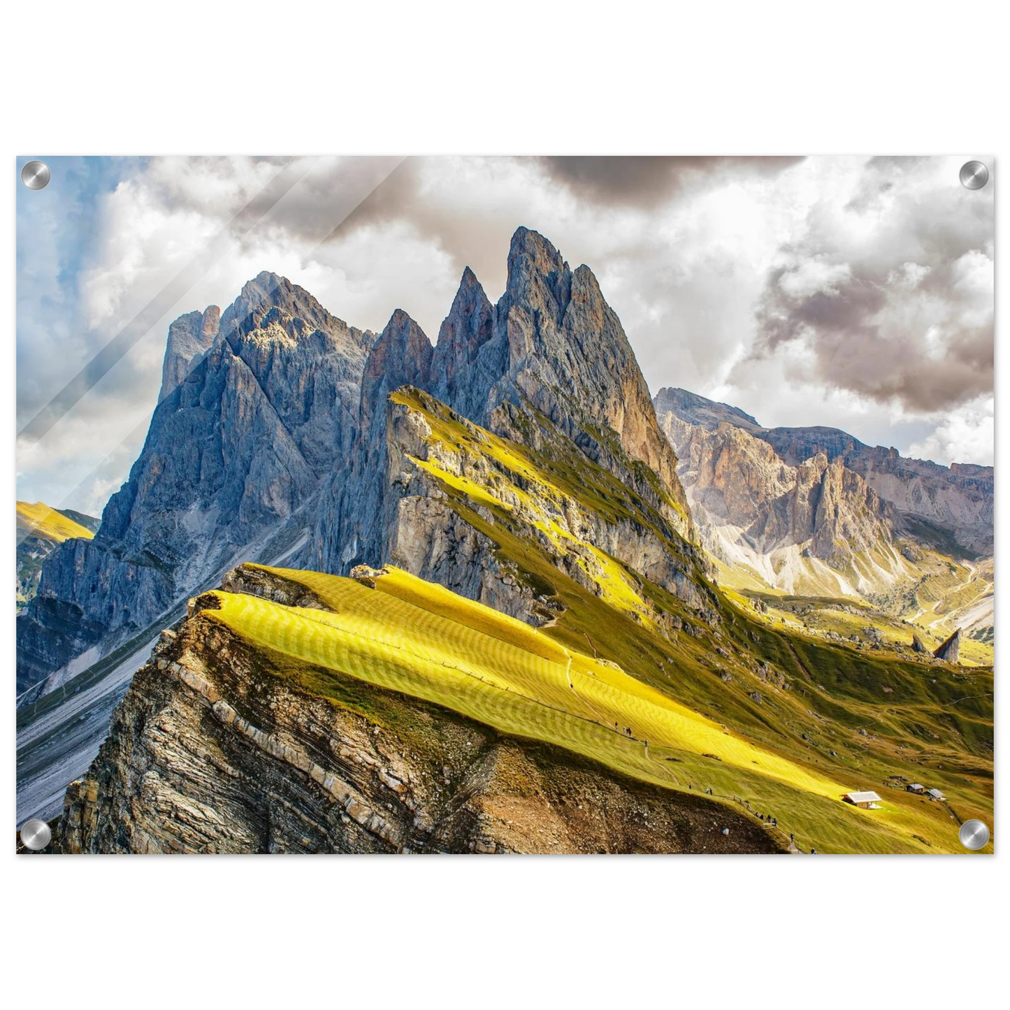 Wandbild seceda alpenglanz atemberaubende dolomiten landschaft mit leuchtenden grashaengen
