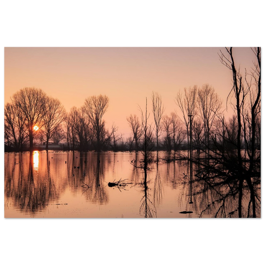 Wandbild mystischer sonnenuntergang am see vertraeumtes naturbild zum aufhaengen in ihrer wunschgroesse