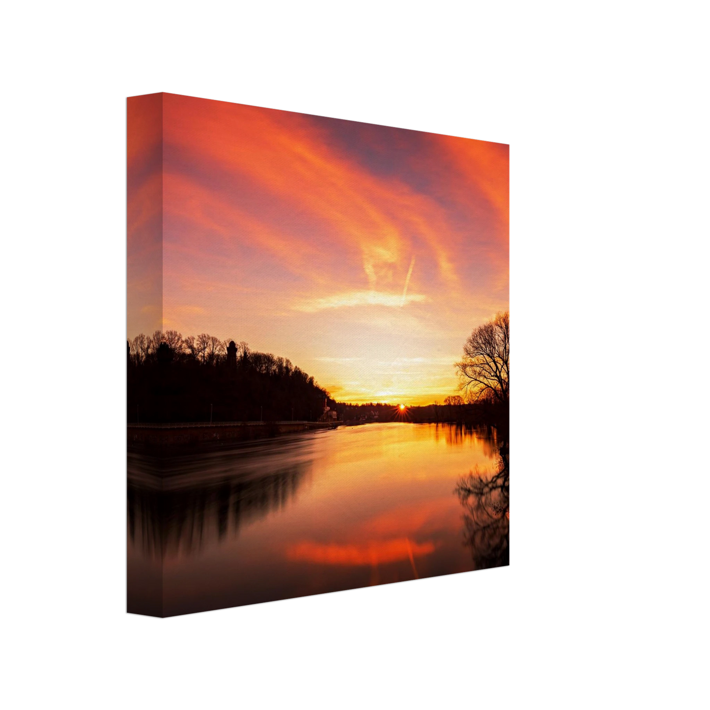 Wandbild dramatischer sonnenuntergang am fluss leuchtende himmelskunst fuer ihr zuhause in ihrer wunschgroesse