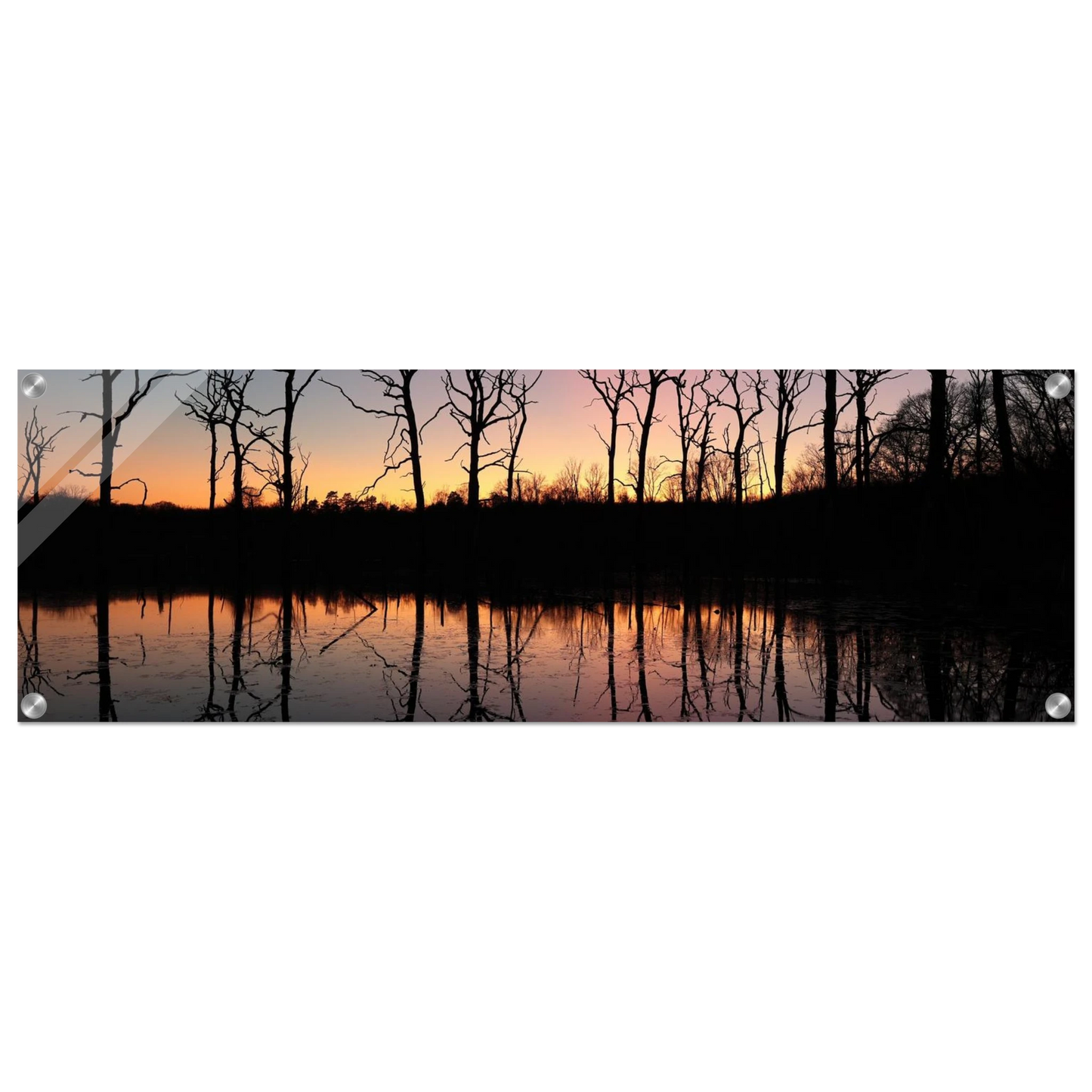 Wandbild sonnenuntergang ueber spiegelndem see magische naturlandschaft mit silhouetten