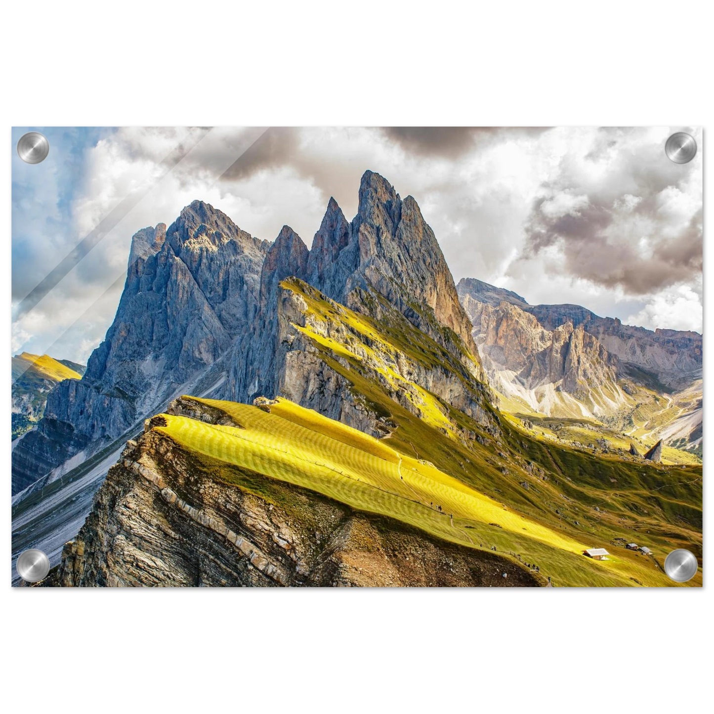 Wandbild seceda alpenglanz atemberaubende dolomiten landschaft mit leuchtenden grashaengen
