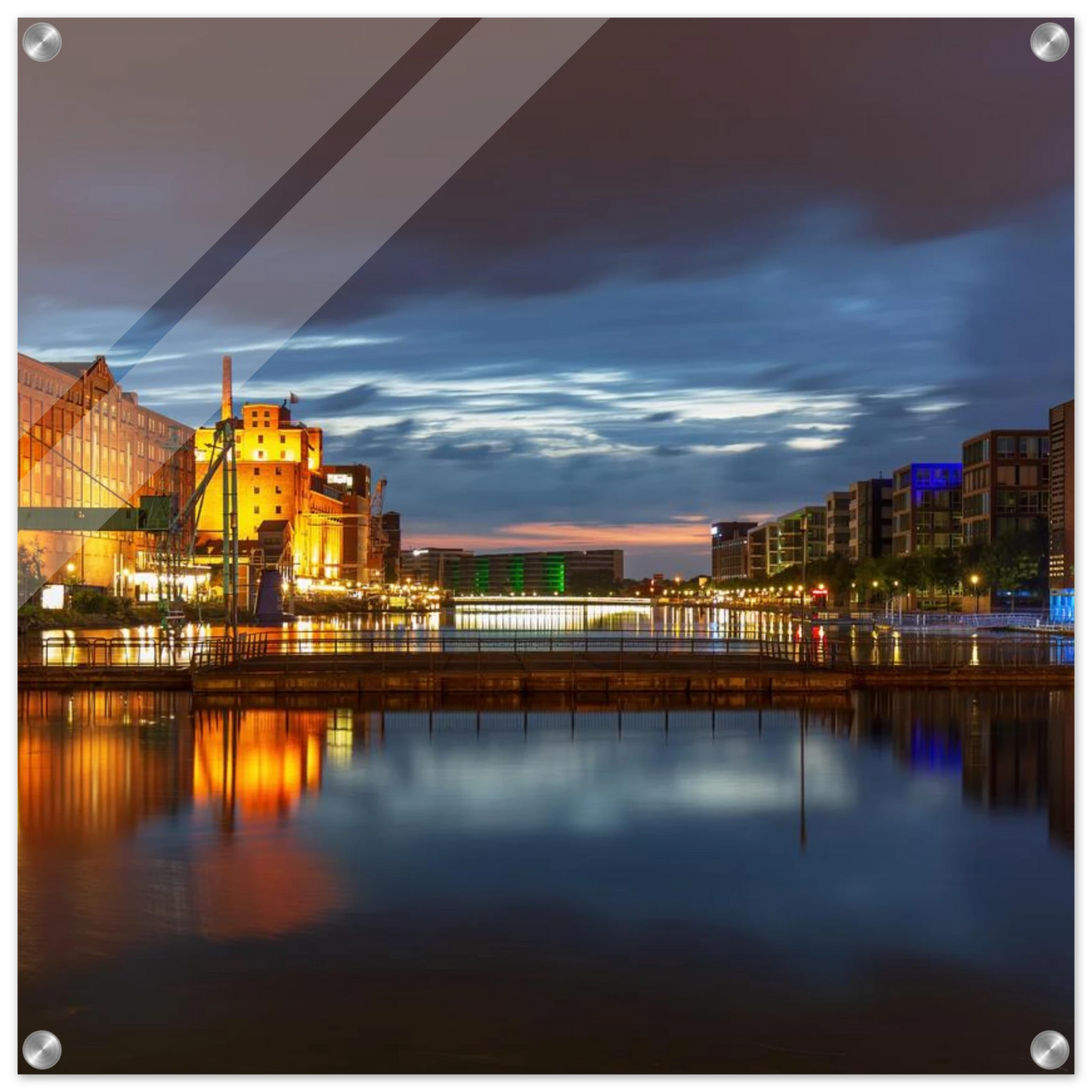 Wandbild industrieller charme bei sonnenuntergang lebendige stadtlandschaft im grossformat
