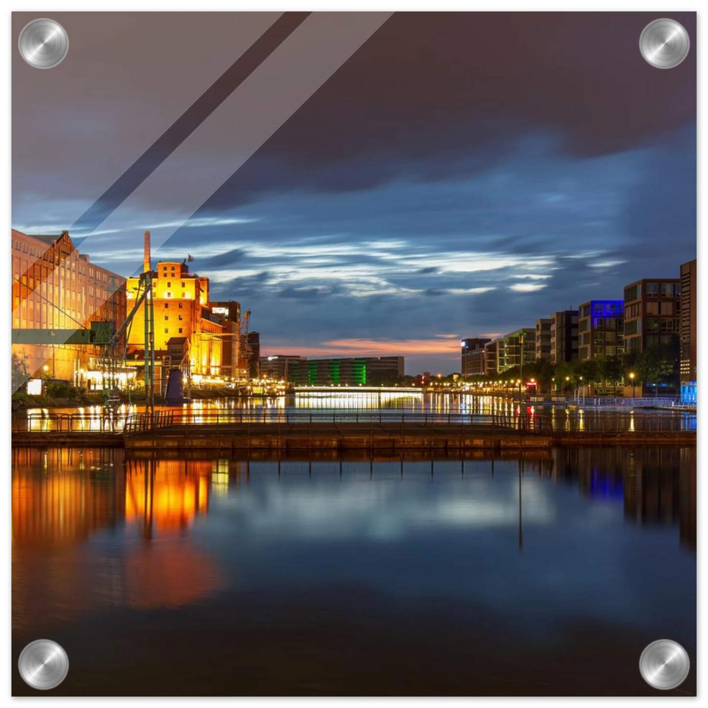 Wandbild industrieller charme bei sonnenuntergang lebendige stadtlandschaft im grossformat