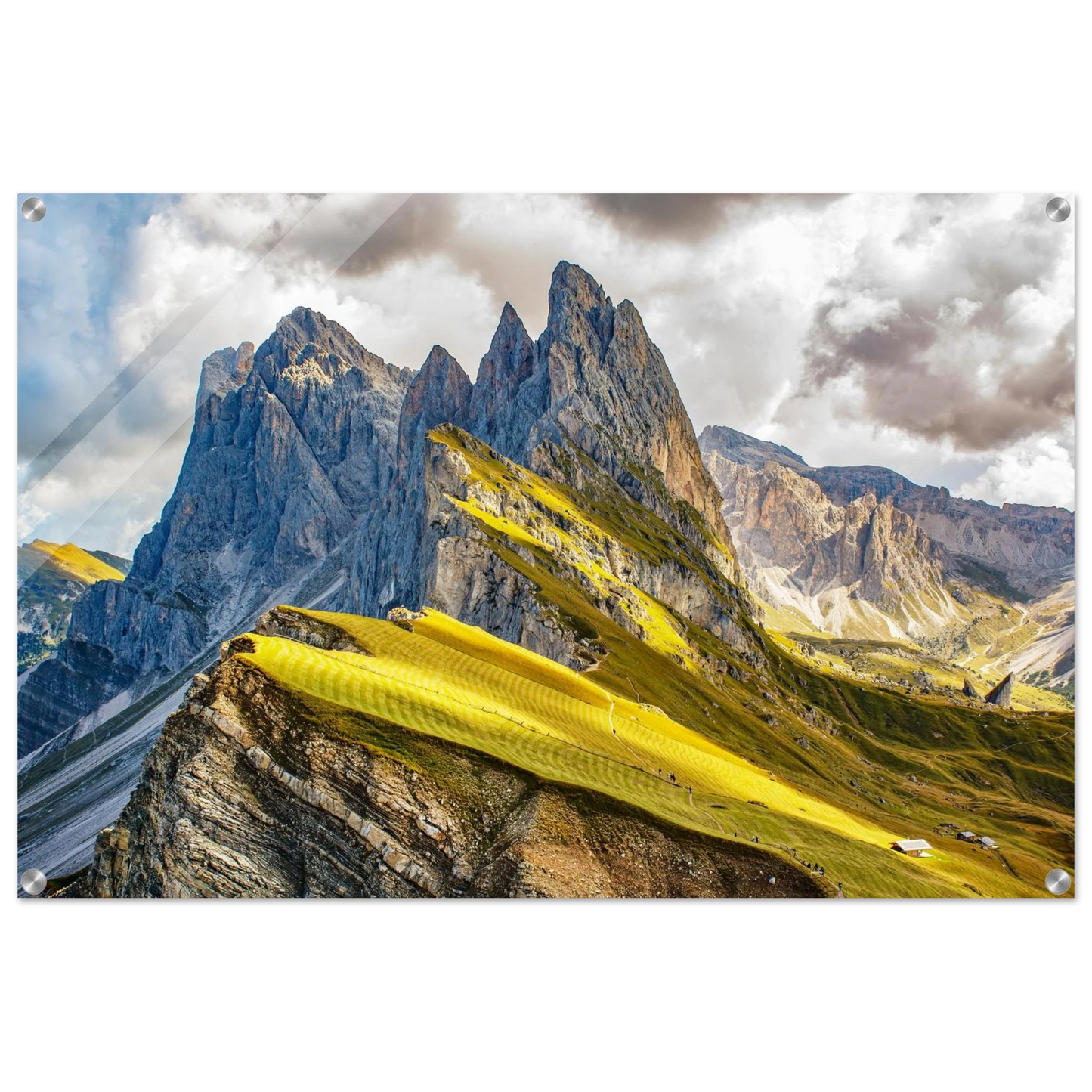 Wandbild seceda alpenglanz atemberaubende dolomiten landschaft mit leuchtenden grashaengen