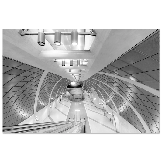 Wandbild futuristische u bahn station moderne architektur in schwarz weiss als wandkunst