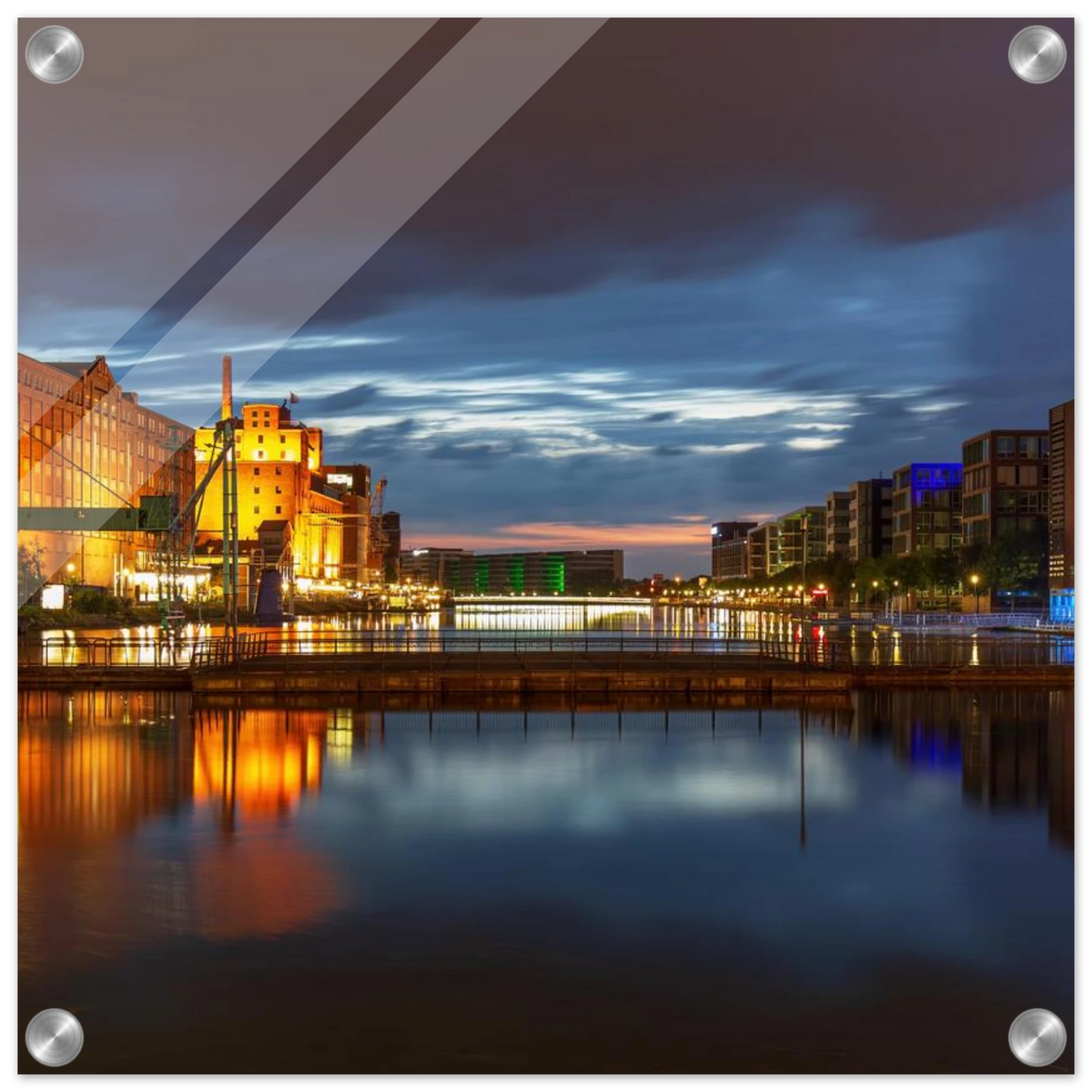 Wandbild industrieller charme bei sonnenuntergang lebendige stadtlandschaft im grossformat