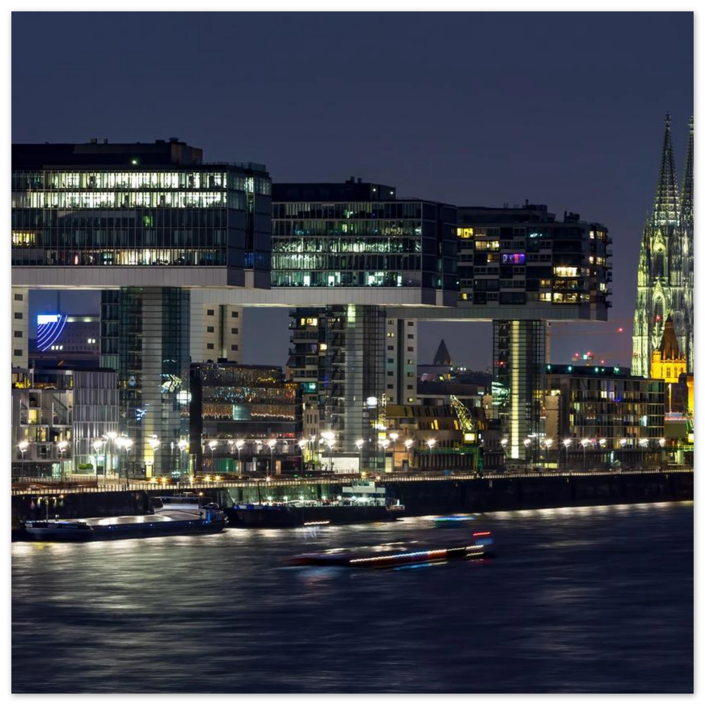 Wandbild koelner skyline bei nacht modernes stadtbild fuer ihr zuhause in vielen groessen