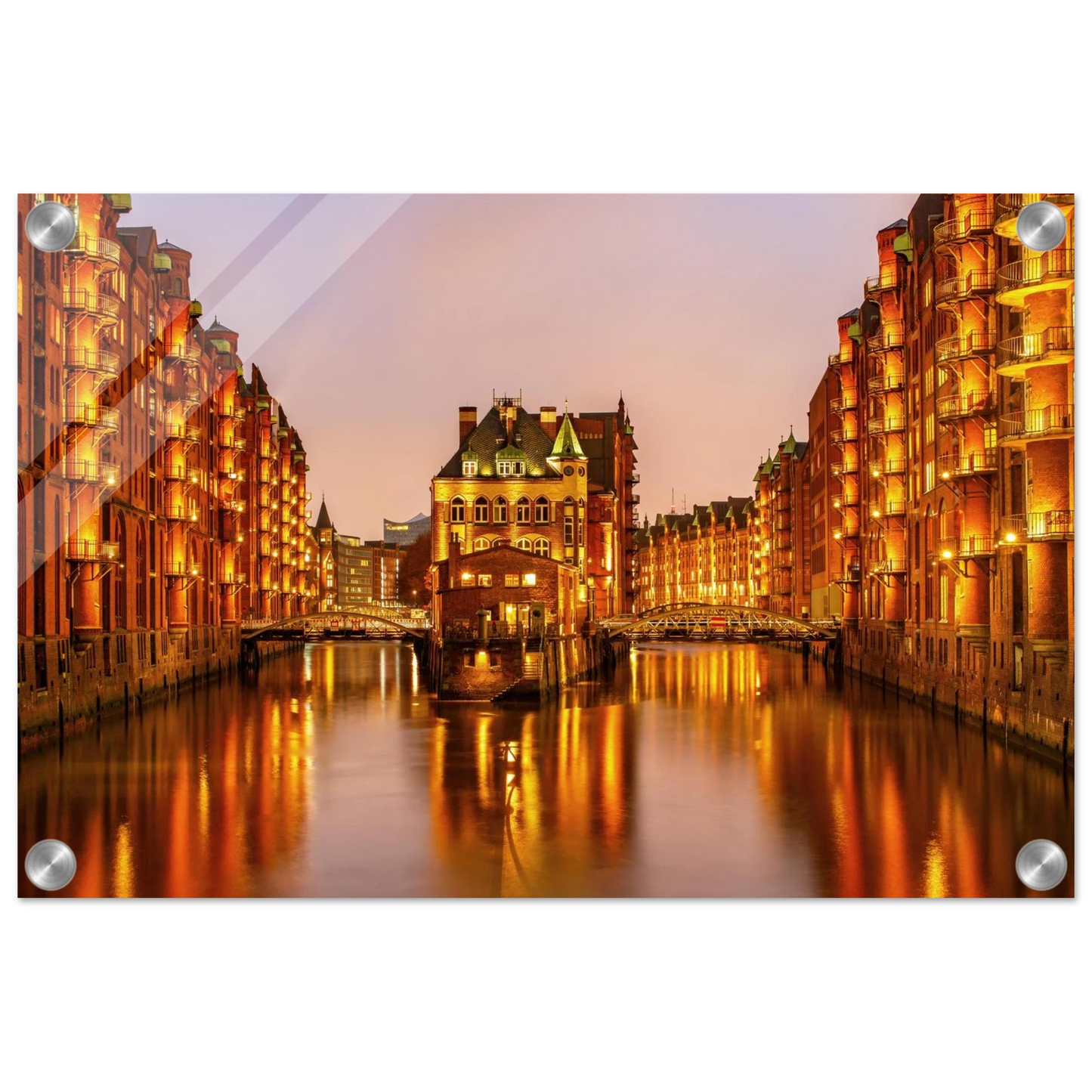 Wandbild speicherstadt hamburg bei daemmerung atmosphaerisches stadtbild als kunstdruck in ihrer wunschgroesse